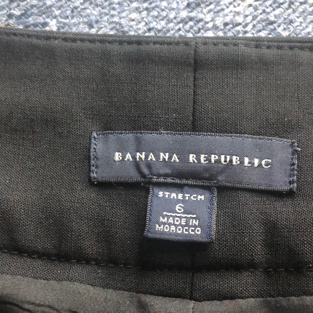Banana Republic Sz 6 STRETCH black pencil skirt❤️